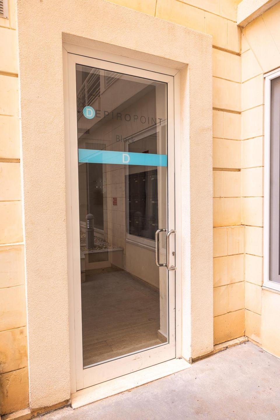Balluta Bay Spacious Apt - 2Br Sliema Esterno foto