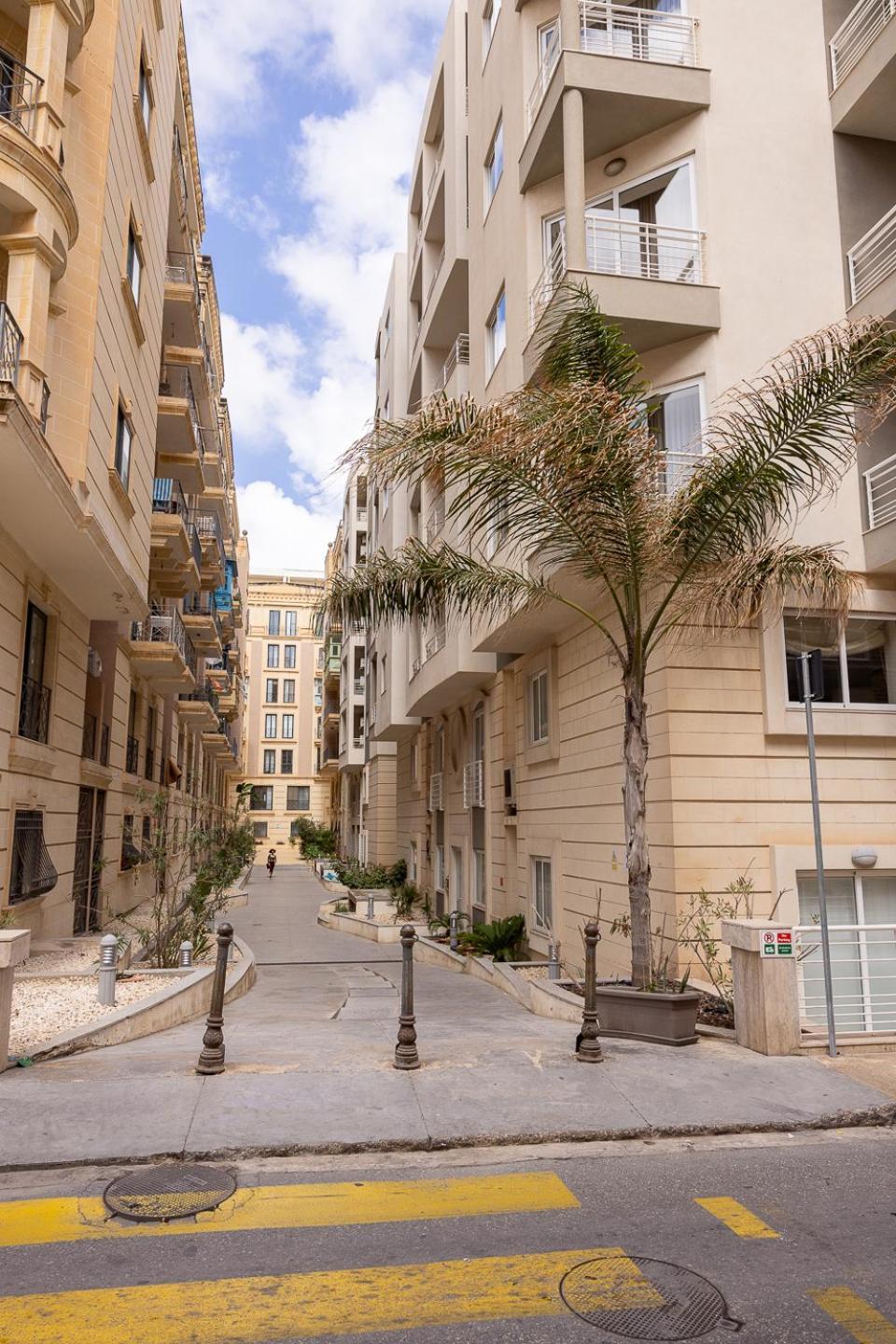 Balluta Bay Spacious Apt - 2Br Sliema Esterno foto